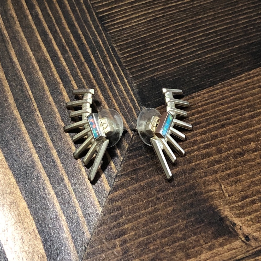 Kendra Scott ear climbers